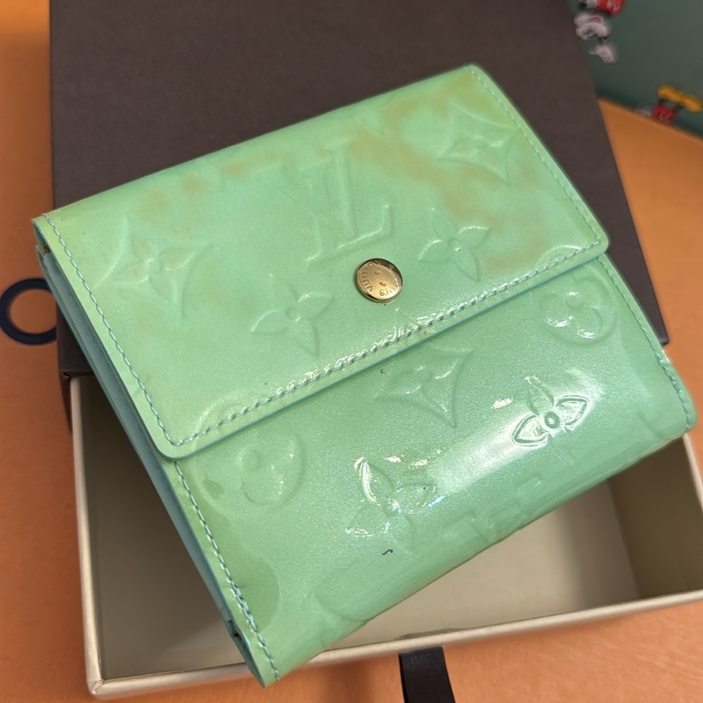 Authentic Logos Vuitton wallet - Picture 3 of 11